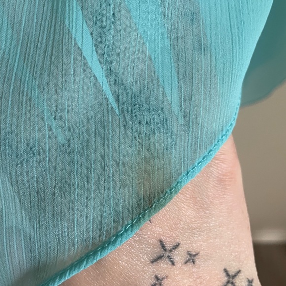 strapless bridesmaid dress from David's Bridal in pool blue. size 6 - Picture 2 of 3